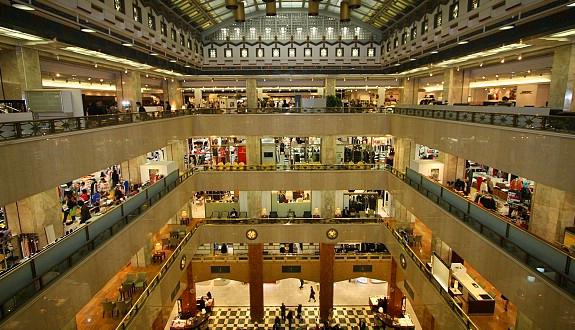 Retail Customers Setting Trends in Age of E-commerce